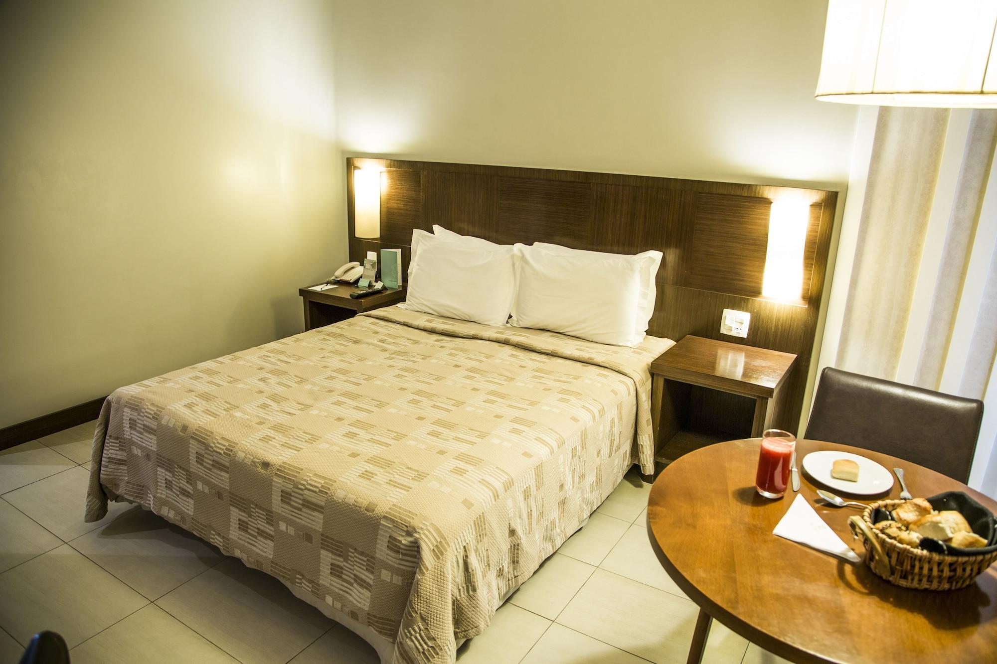 Parque Balneario Hotel Santos By Castelo Itaipava Dış mekan fotoğraf A room at the hotel