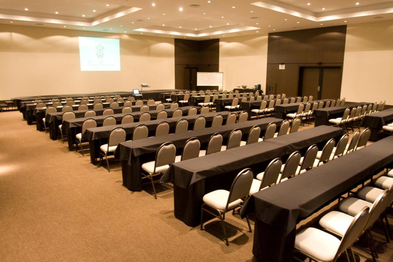 Parque Balneario Hotel Santos By Castelo Itaipava Dış mekan fotoğraf A typical conference room