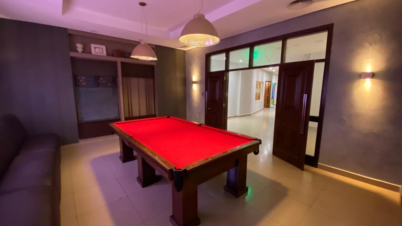 Parque Balneario Hotel Santos By Castelo Itaipava Dış mekan fotoğraf A pool table at the hotel