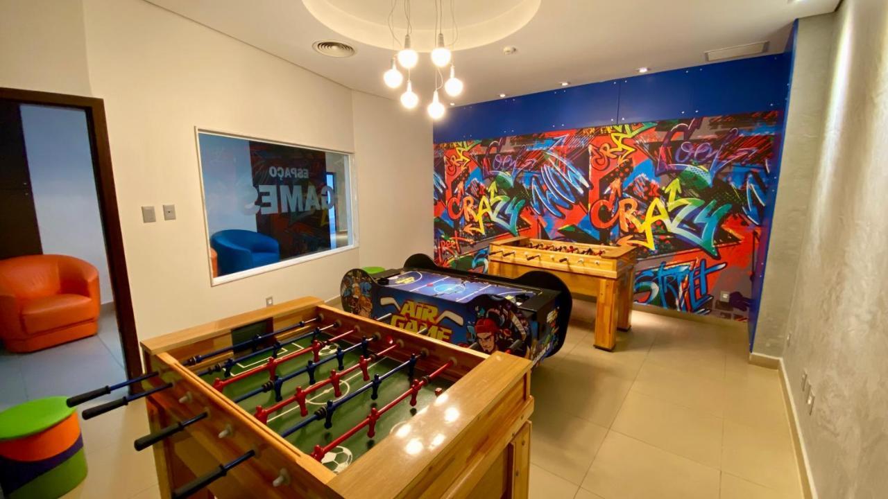 Parque Balneario Hotel Santos By Castelo Itaipava Dış mekan fotoğraf The games room at the BBC Radio Manchester studios