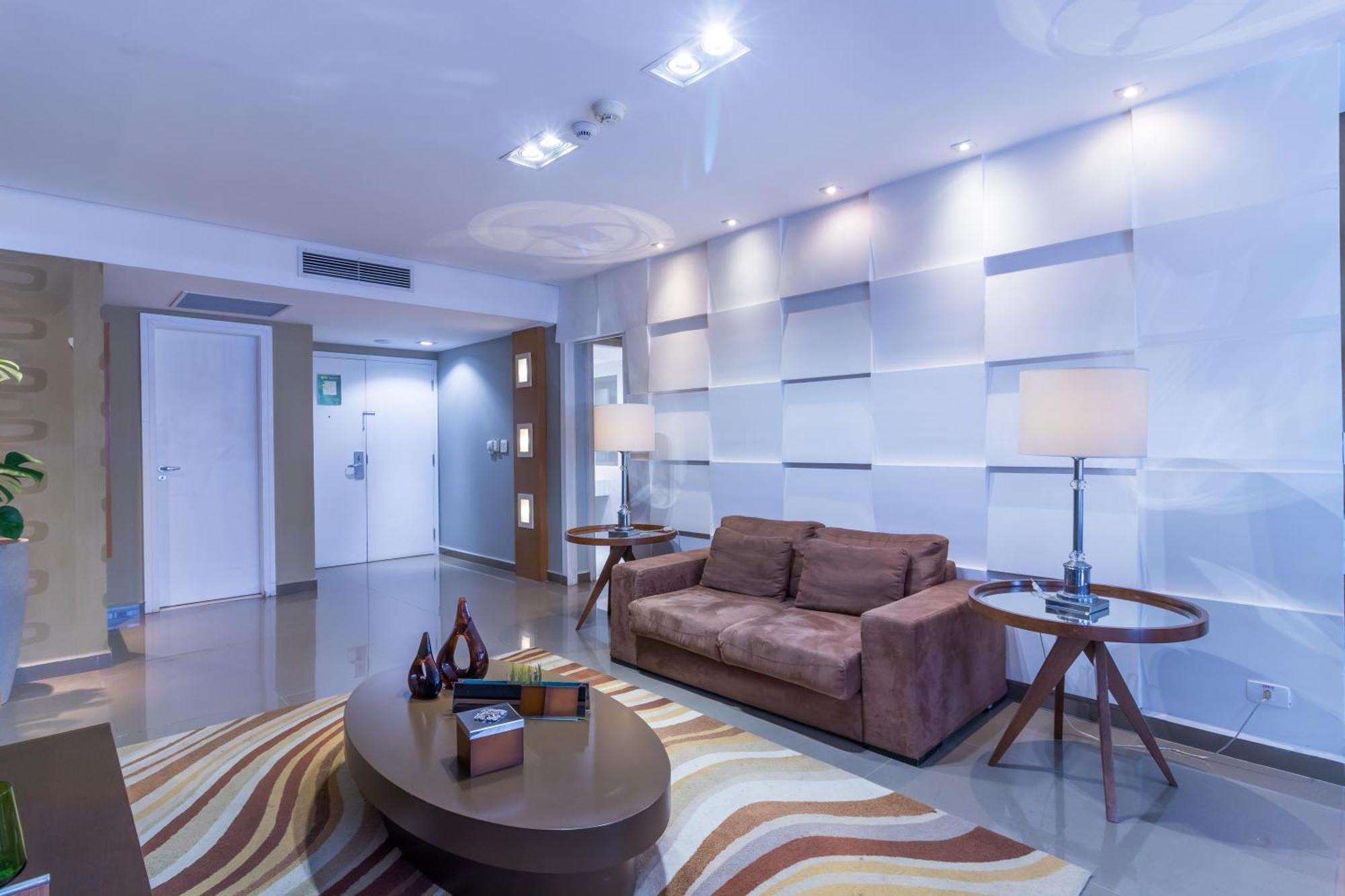 Parque Balneario Hotel Santos By Castelo Itaipava Dış mekan fotoğraf A living room with indirect lighting