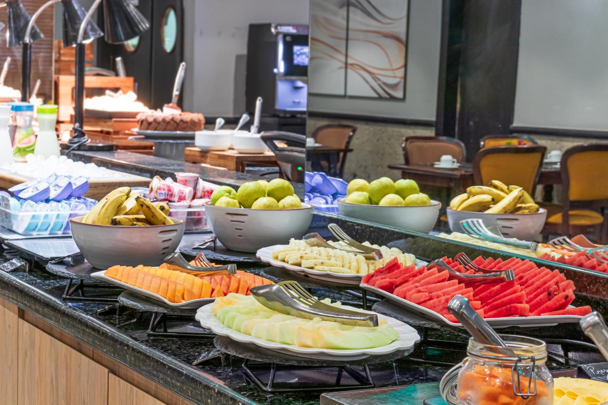 Parque Balneario Hotel Santos By Castelo Itaipava Dış mekan fotoğraf Fruit buffet